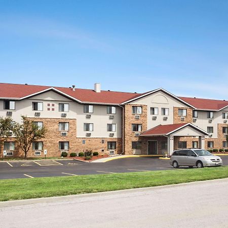 Мотель Super 8 By Wyndham Fairview Heights-St. Louis Экстерьер фото