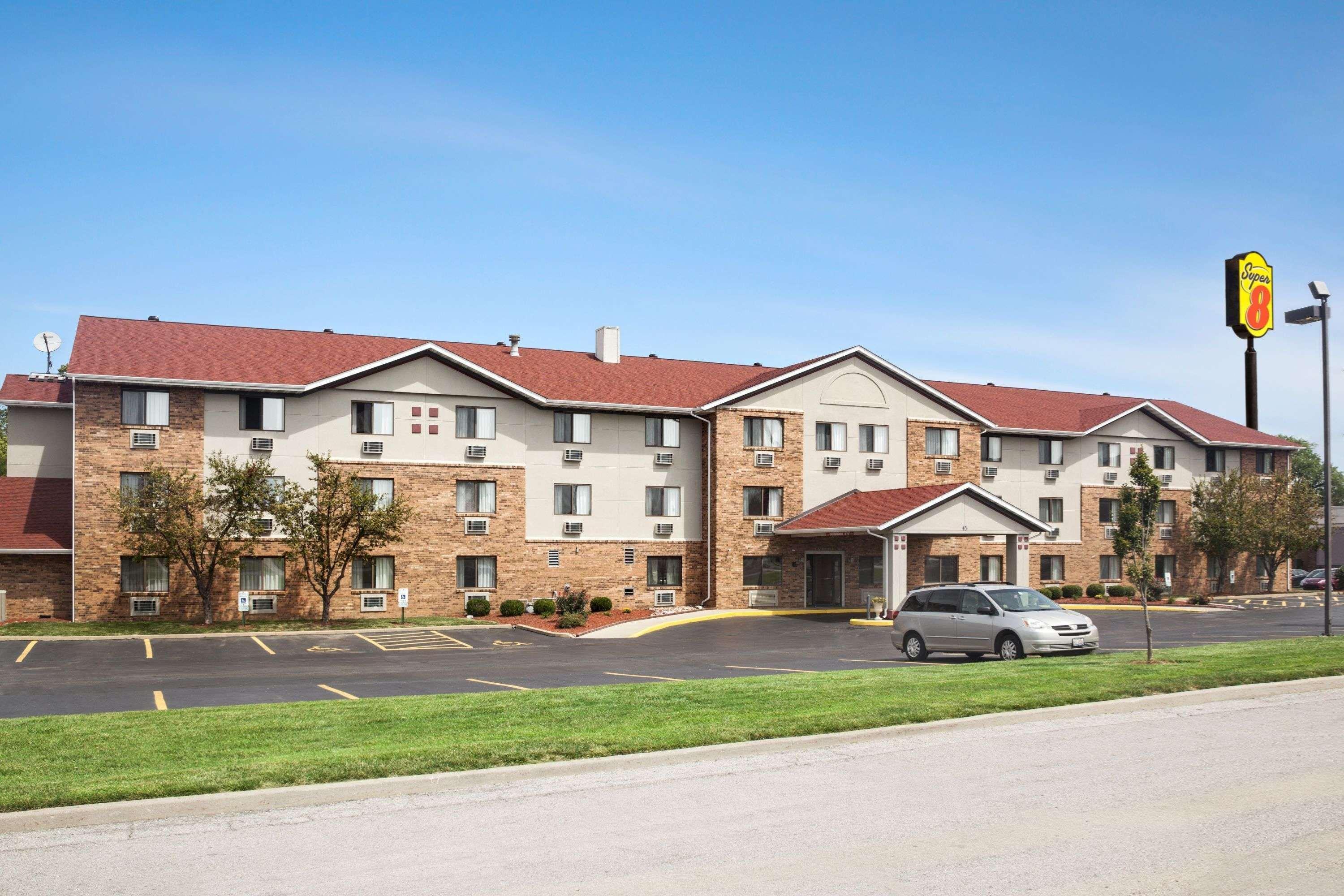 Мотель Super 8 By Wyndham Fairview Heights-St. Louis Экстерьер фото